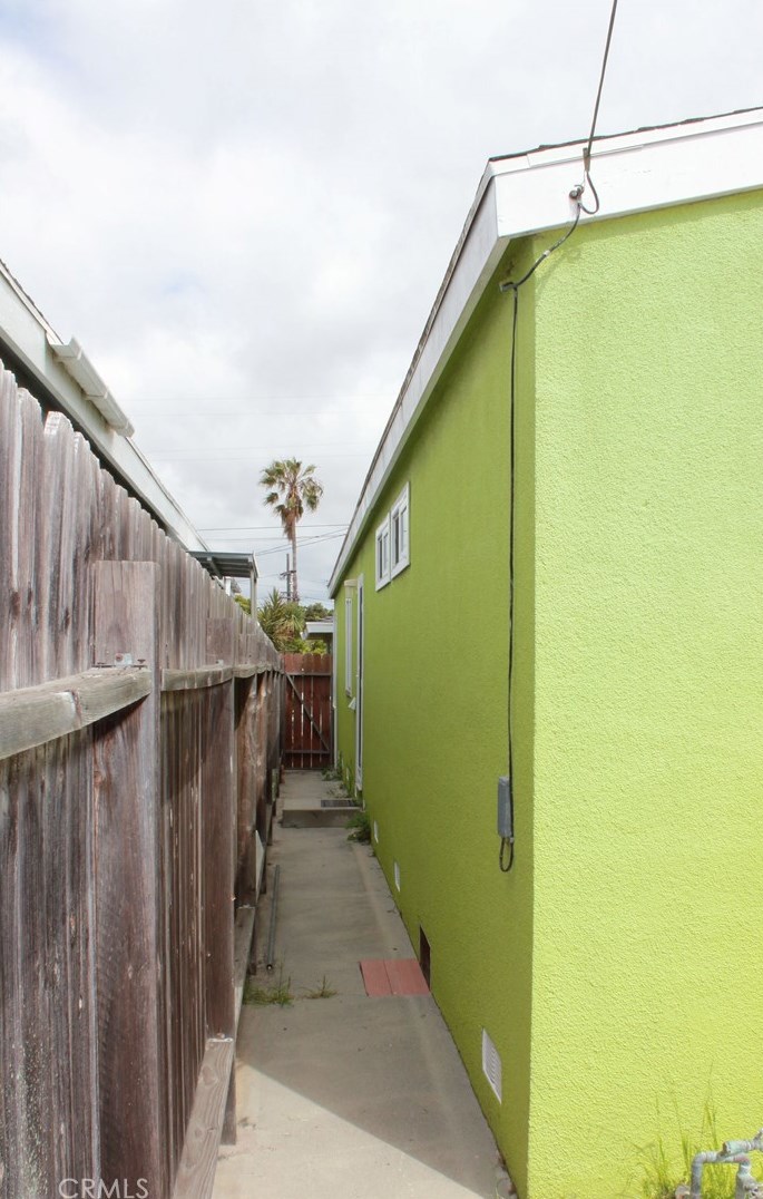 14915 Grevillea Ave, Lawndale CA  90260-3454 exterior