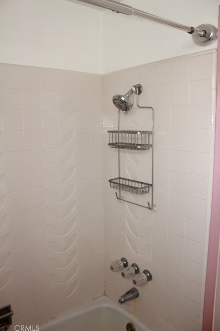 14915 Grevillea Ave, Lawndale CA  90260-3454 exterior
