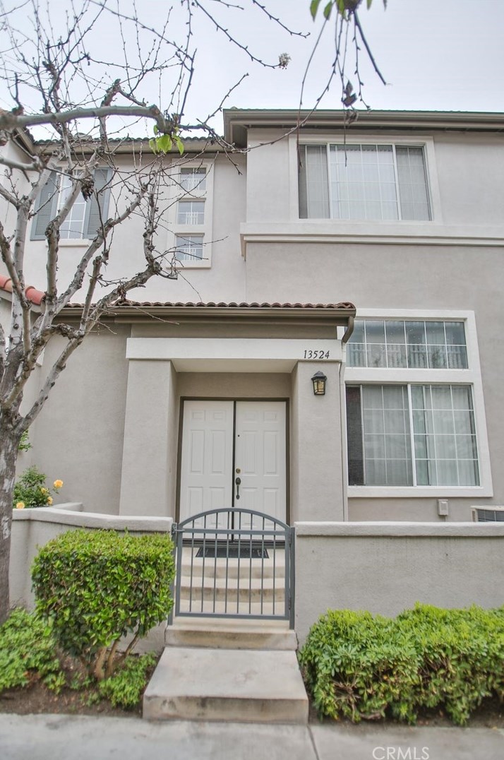 13524 Cobblestone Ln, Westminster, CA 92683-2308