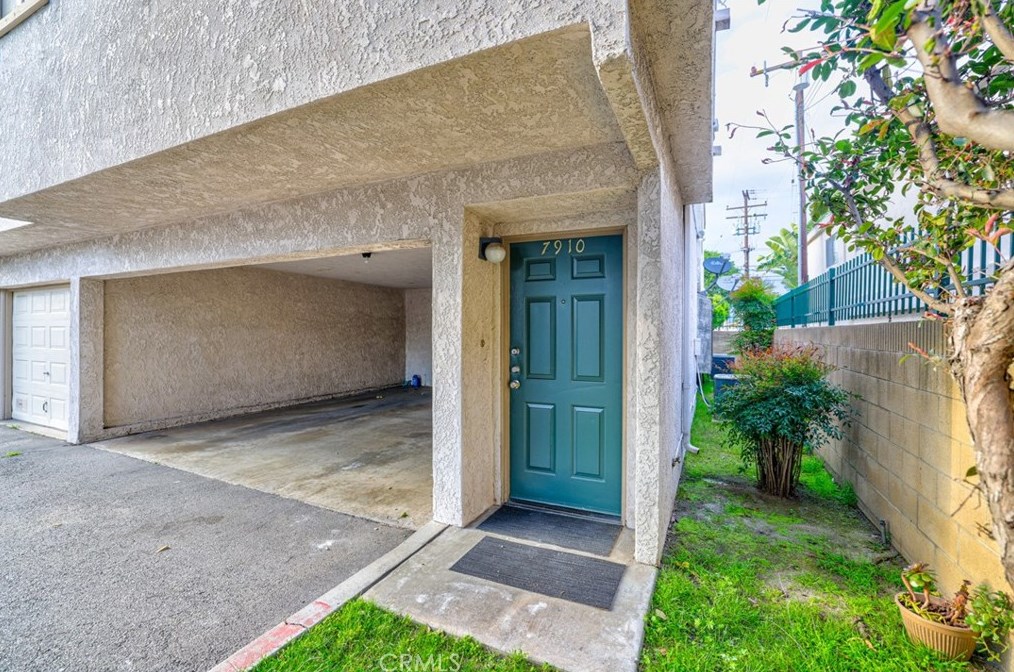 7910 Serapis Ave, Pico Rivera, CA 90660