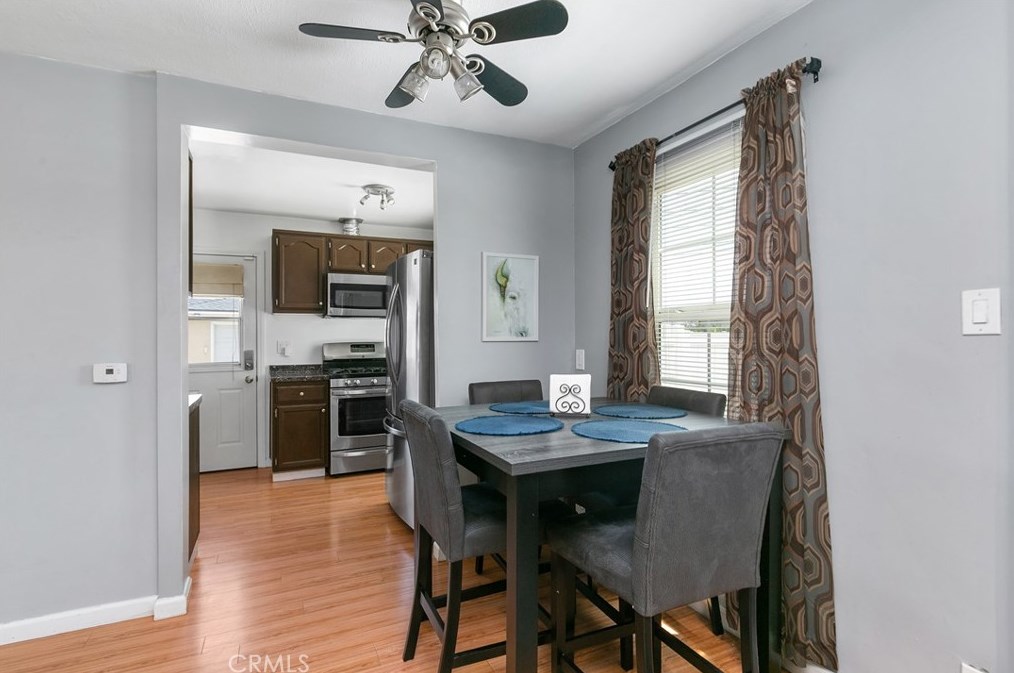5737 Rocket St, Lakewood CA  90713-1077 exterior