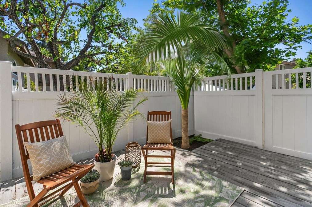 24382 Eastview Rd, Laguna Beach CA  92653-6256 exterior