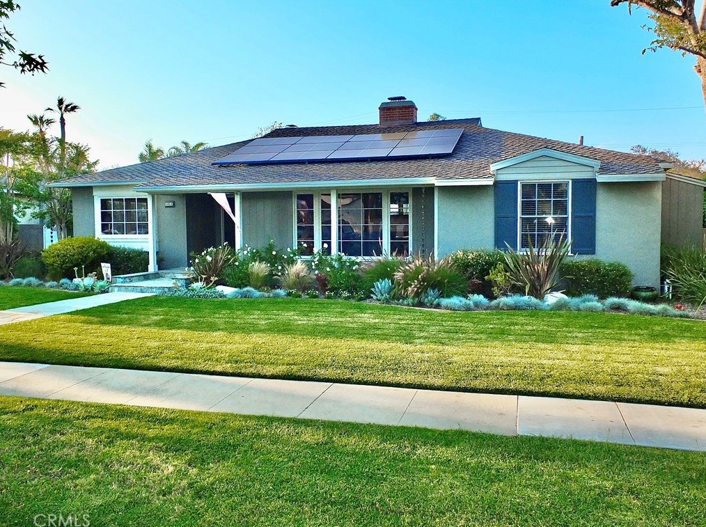 1053 Cartagena Dr, Long Beach, CA 90807-2423