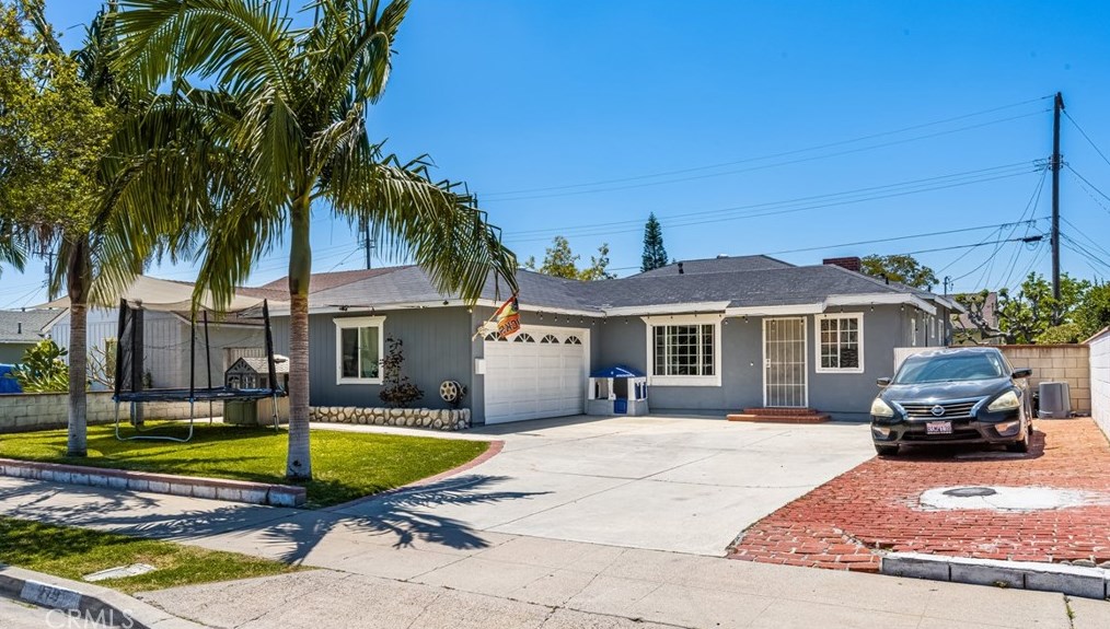 279 Spruce Dr, Anaheim, CA 92805-3447