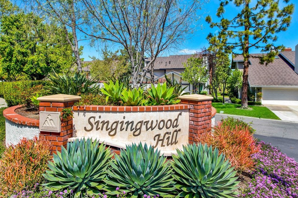 7390 Singingwood Dr, Anaheim, CA 92808-1701