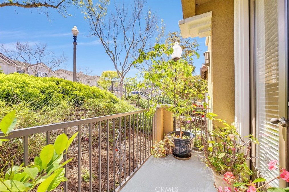 1372 Mc Fadden Dr, Fullerton CA  92833-5604 exterior