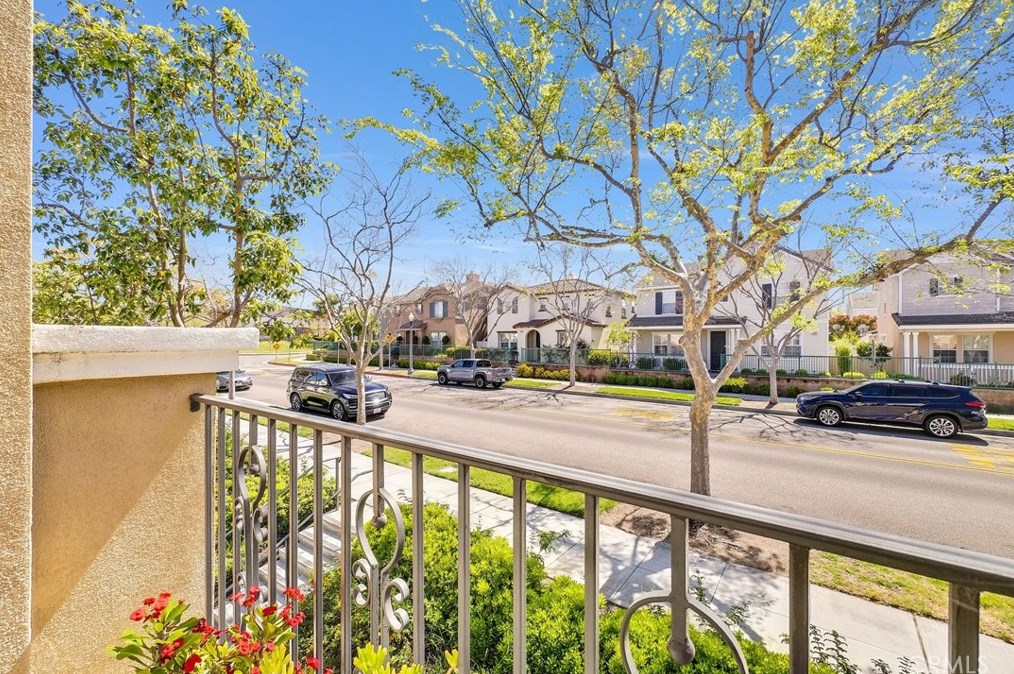 1372 Mc Fadden Dr, Fullerton CA  92833-5604 exterior