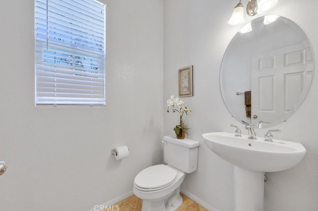 1372 Mc Fadden Dr, Fullerton CA  92833-5604 exterior