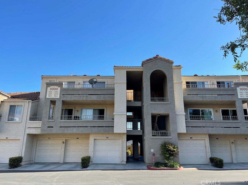 1000 Vista Del Cerro Dr #303, Corona, CA 92879