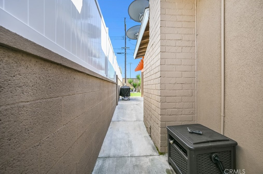 6766 San Benito Way, Buena Park CA  90620-3742 exterior