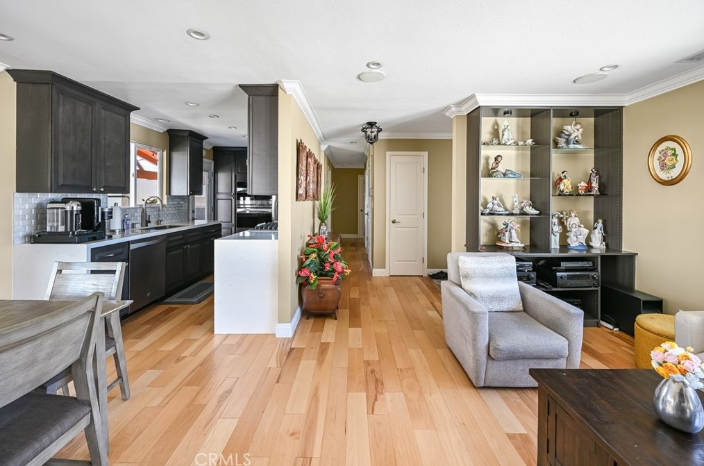 6766 San Benito Way, Buena Park CA  90620-3742 exterior