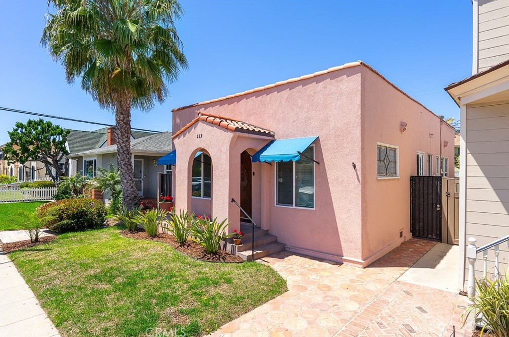 229 Corona Ave, Long Beach, CA 90803