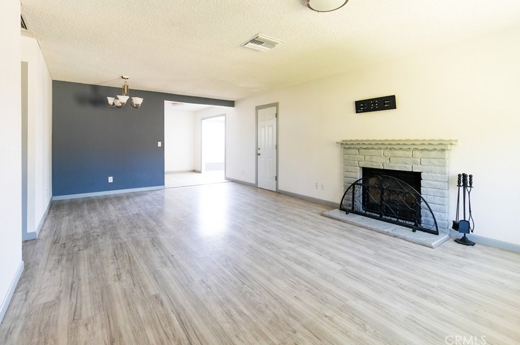 17715 Lakespring Ave, Palmdale, CA 93591-3301