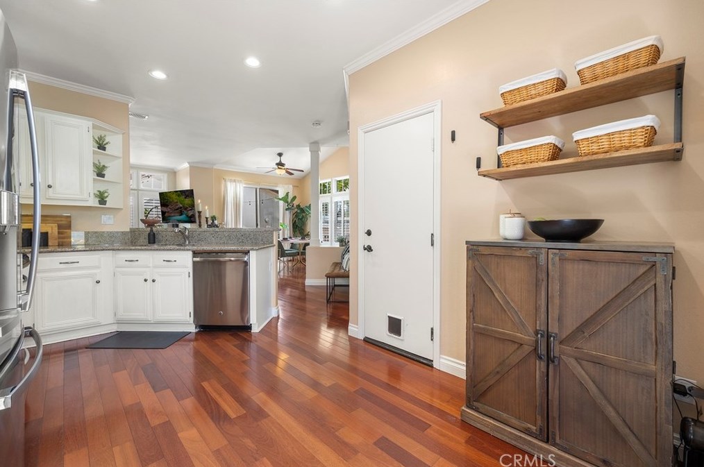 337 Honeysuckle Ln, Brea CA  92821-5035 exterior