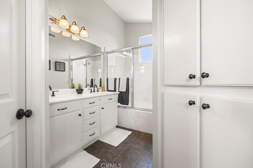 337 Honeysuckle Ln, Brea CA  92821-5035 exterior