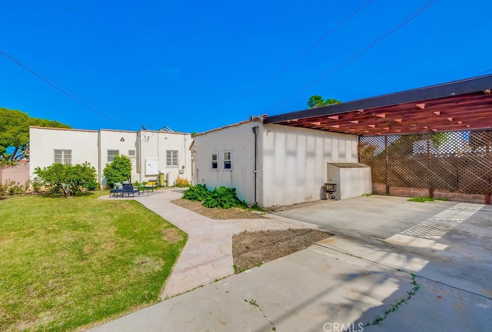 3565 Lemon Ave, Long Beach CA  90807-4747 exterior