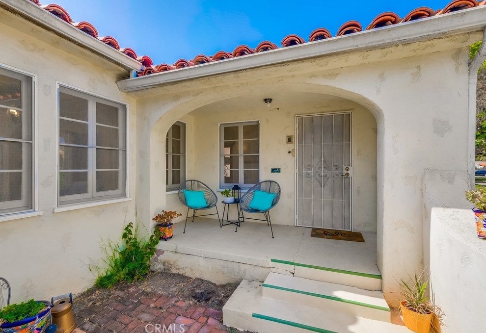 3565 Lemon Ave, Long Beach CA  90807-4747 exterior