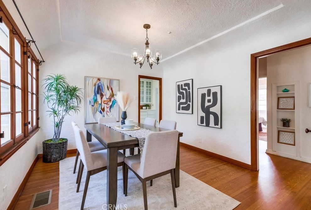 3565 Lemon Ave, Long Beach CA  90807-4747 exterior