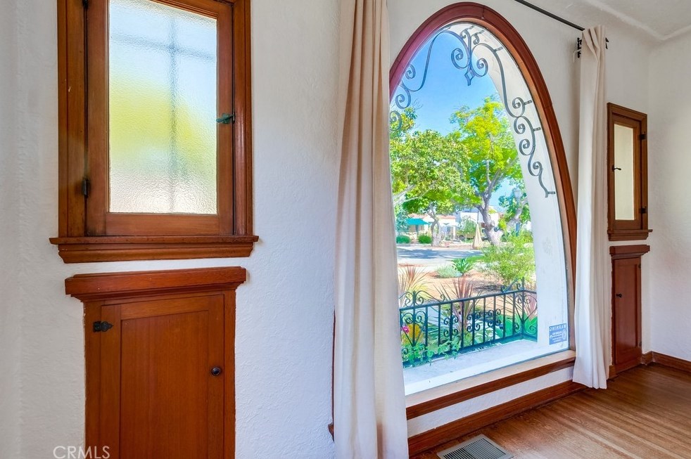 3565 Lemon Ave, Long Beach CA  90807-4747 exterior