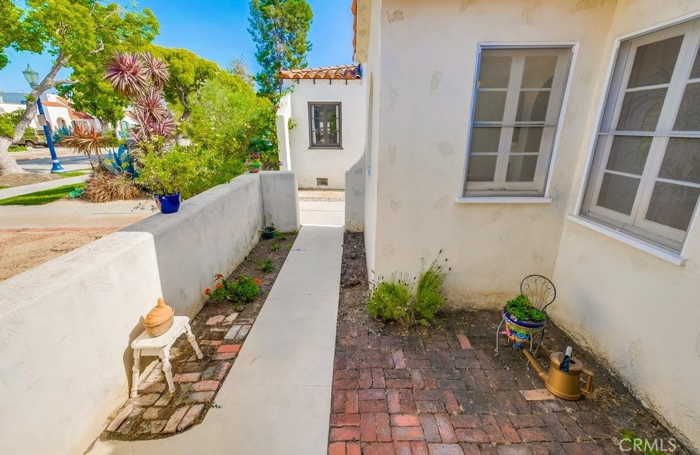 3565 Lemon Ave, Long Beach CA  90807-4747 exterior