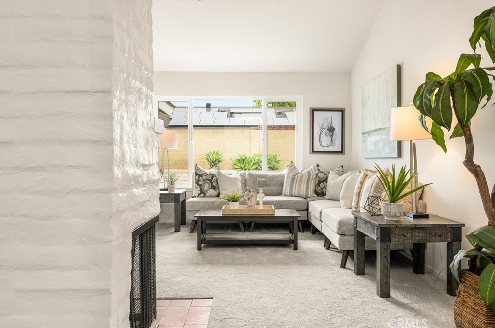 265 Sacramento St, Orange CA  92867-7835 exterior