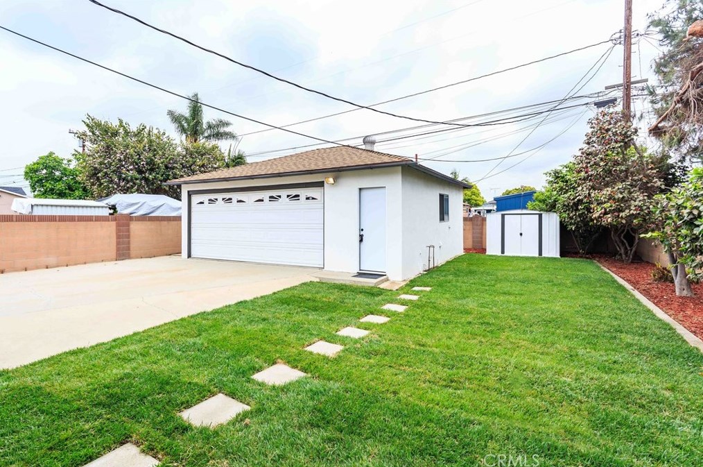 14722 Disney Ave, Norwalk CA  90650-5038 exterior