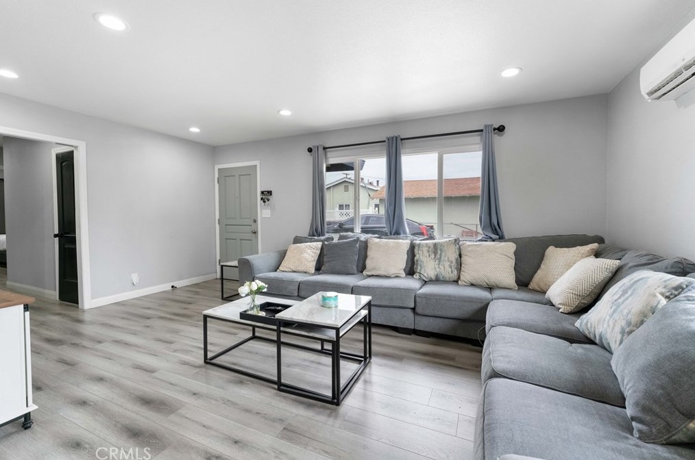 6673 Lessie Ln, Riverside, CA 92503