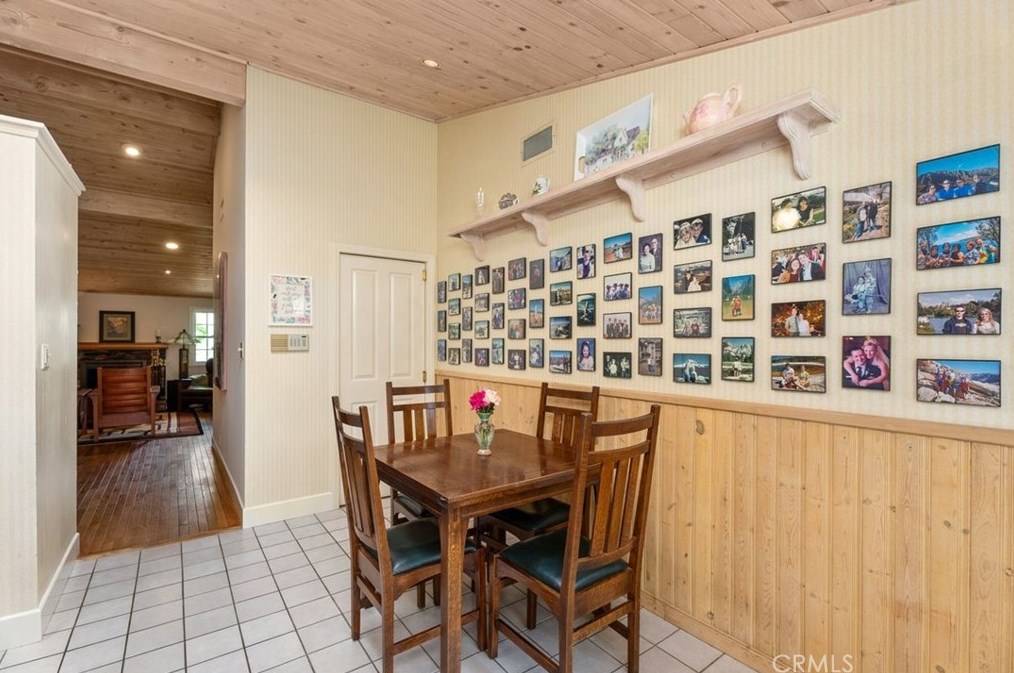 1224 Orange Grv Ave, Orange CA 92867-7027 exterior