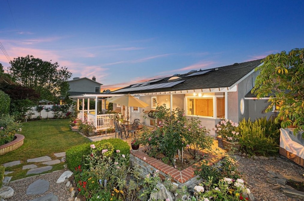 1224 Orange Grv Ave, Orange CA 92867-7027 exterior