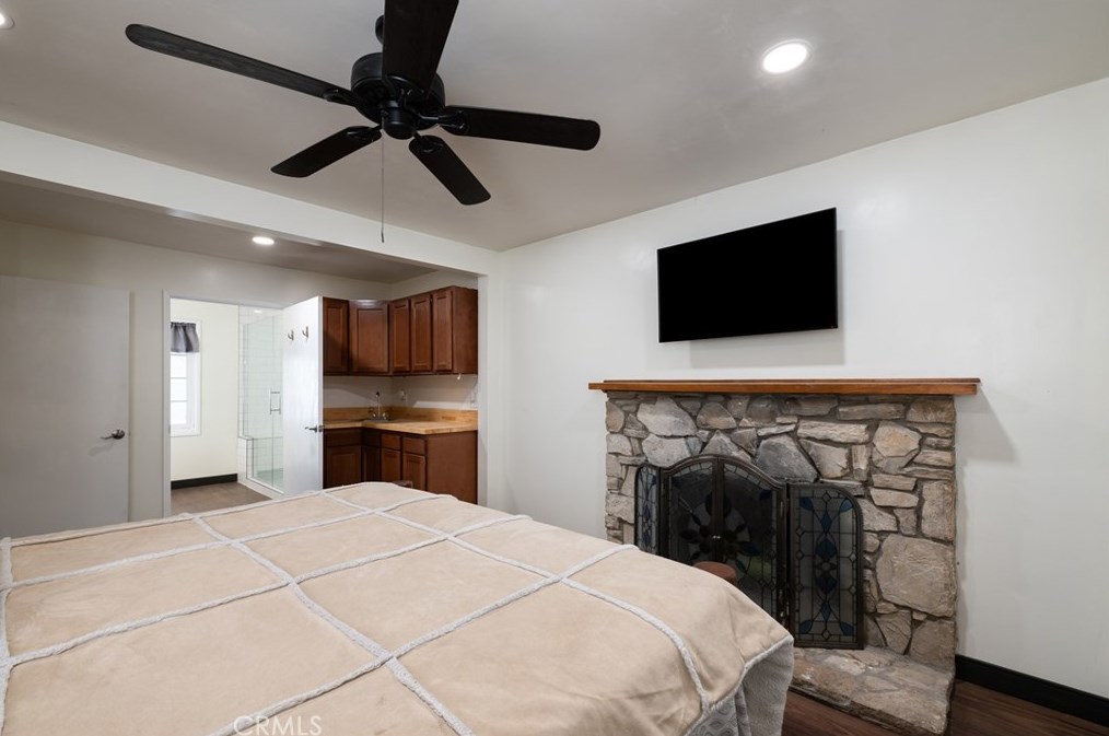 15757 Creswick Dr, La Mirada CA  90638-1504 exterior