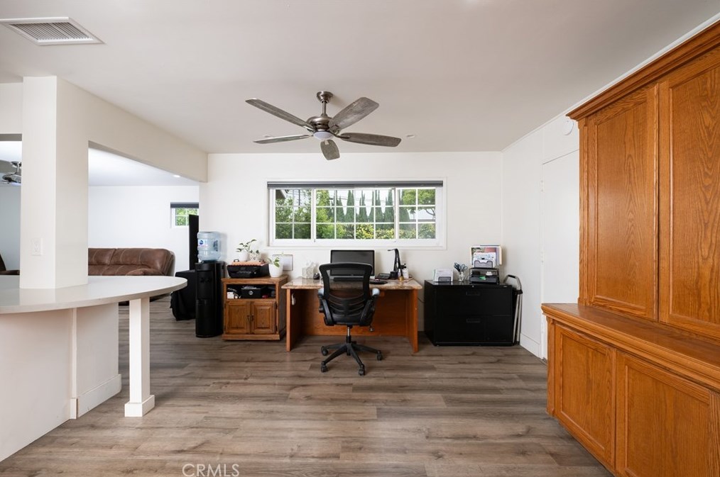 15757 Creswick Dr, La Mirada CA  90638-1504 exterior