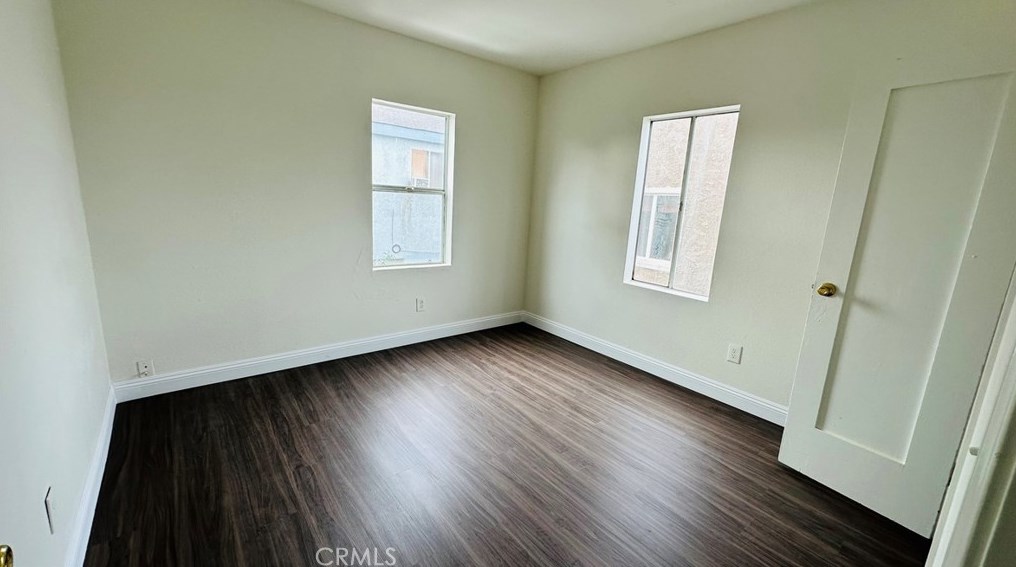 930 11th St, Long Beach CA  90813-3577 exterior