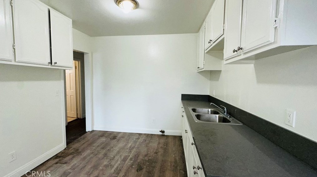 930 11th St, Long Beach CA  90813-3577 exterior