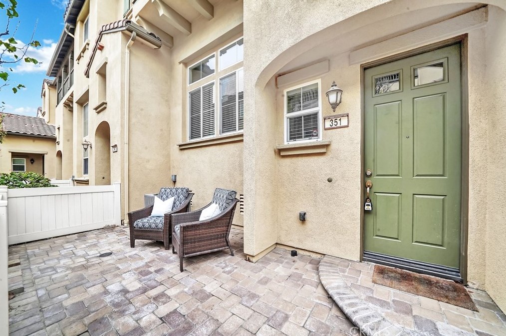 351 Linden Dr, Orange, CA 92865-5002
