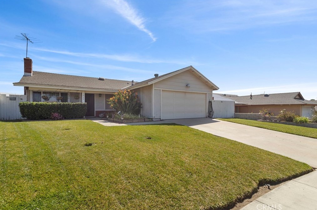 1736 Hacienda Dr, Ontario, CA 91764-1652