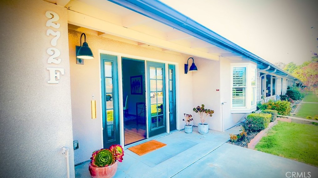 1561 Northwood Rd, Seal Beach, CA 90740-3492