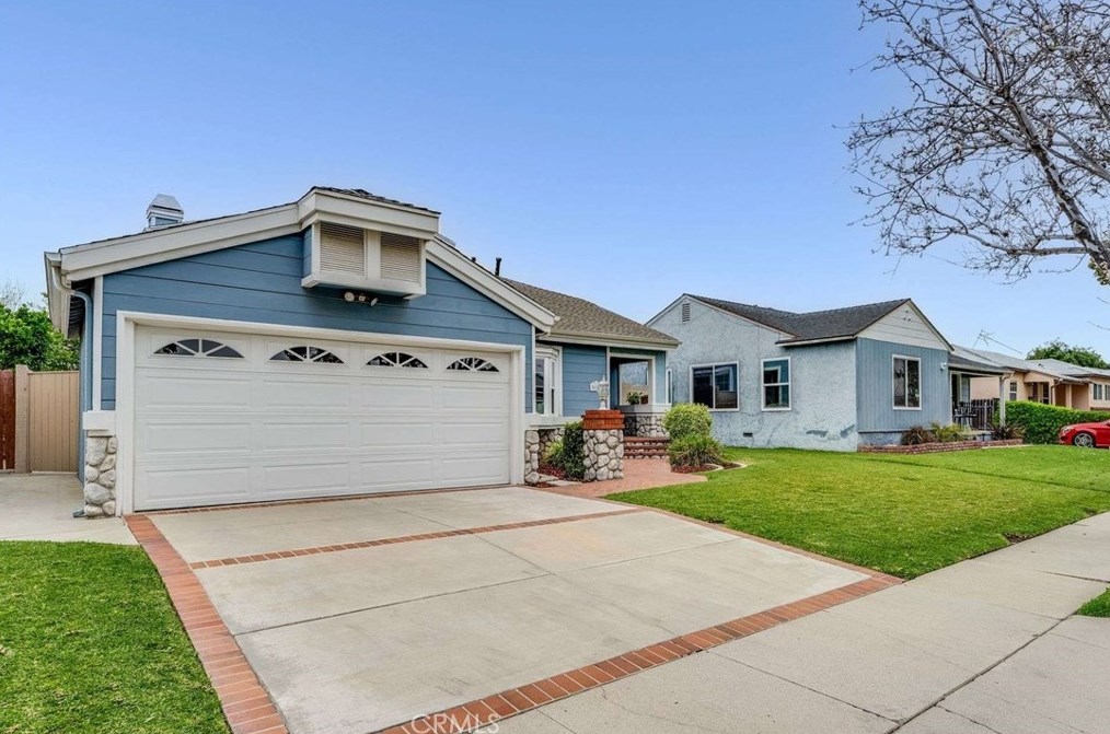 5127 Verdura Ave, Lakewood, CA 90712-2225