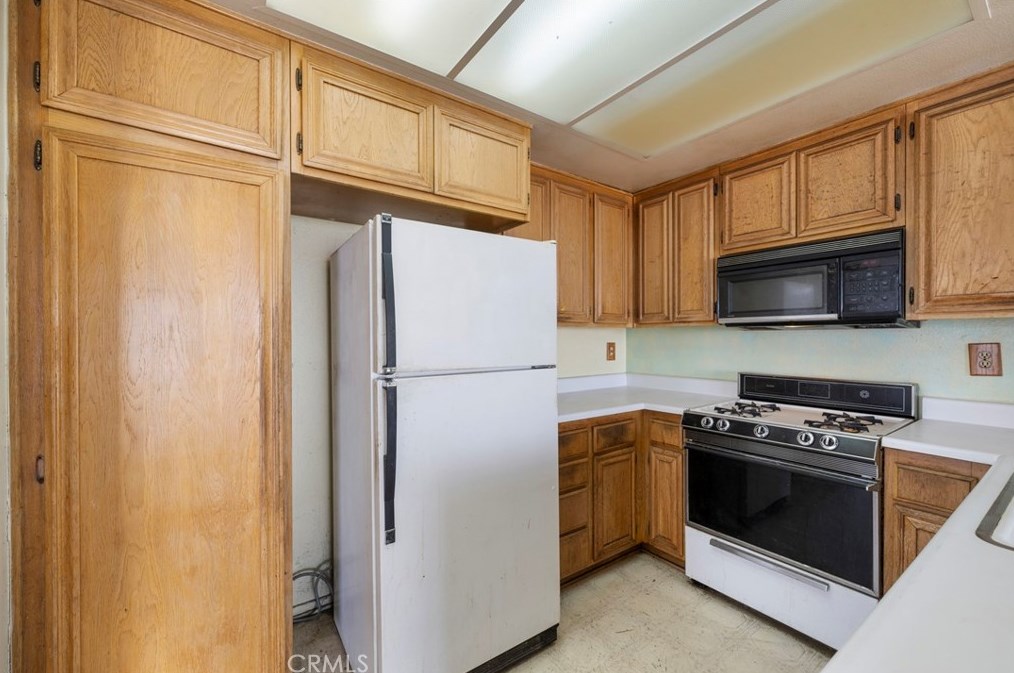 2518 Caribou Pl, Ontario CA  91761-0370 exterior