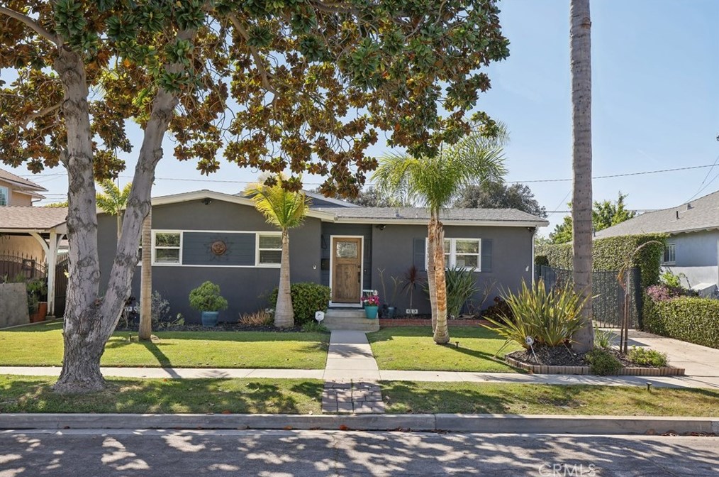 2691 Montair Ave, Long Beach, CA 90815-1218