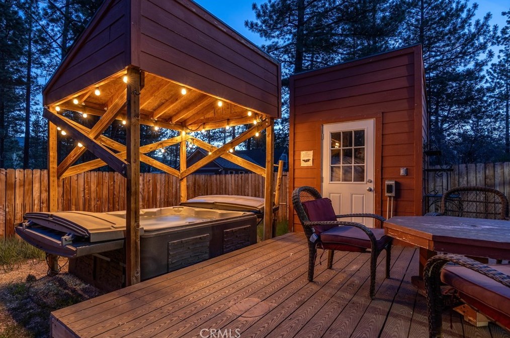211 Sherwood Blvd, Big Bear City, CA 92314-8980
