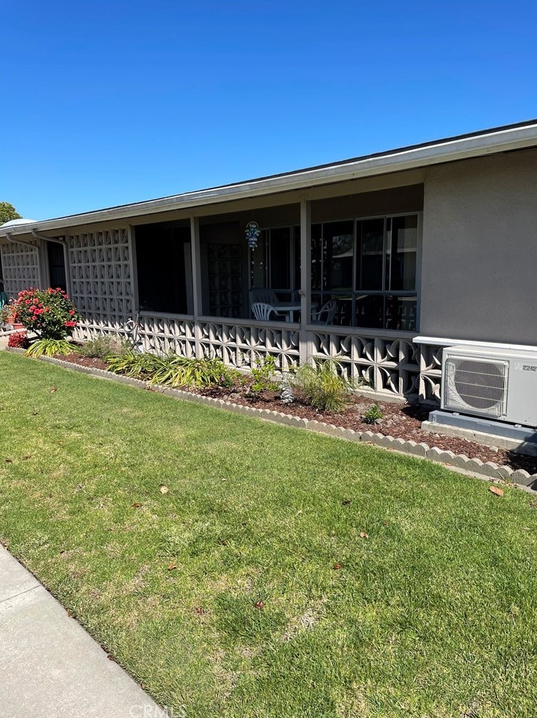 1280 Oakmont Rd, Seal Beach, CA 90740-3692