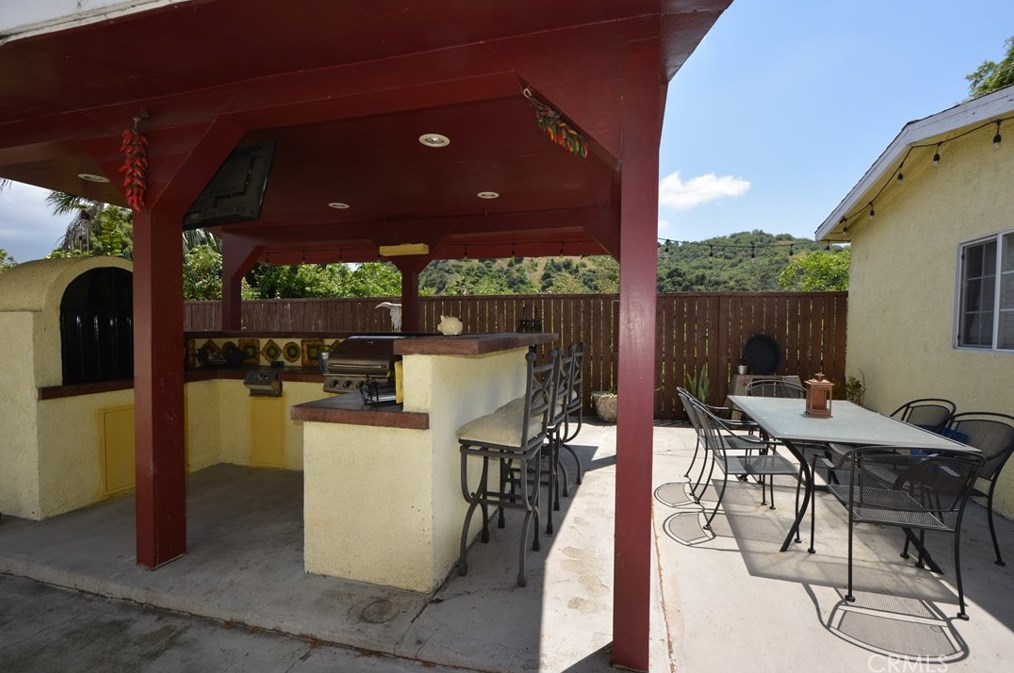 5116 Longfellow St, Los Angeles CA  90042-4522 exterior