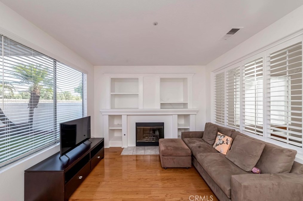 13616 Greenoak Ct, La Mirada CA  90638-6536 exterior