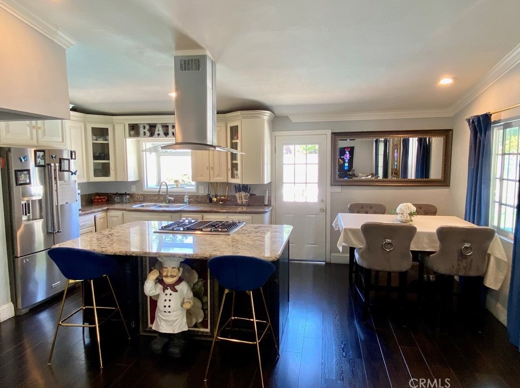 1529 Anahurst Pl, Santa Ana, CA 92704-5142