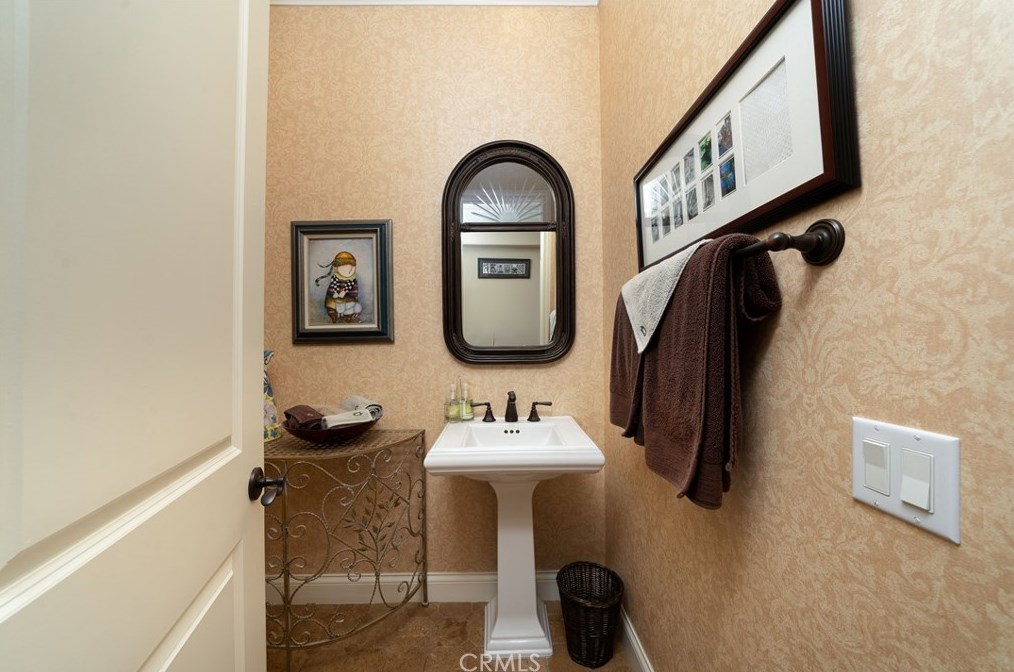 501 Dorothea Rd, La Habra CA 90631-8181 exterior