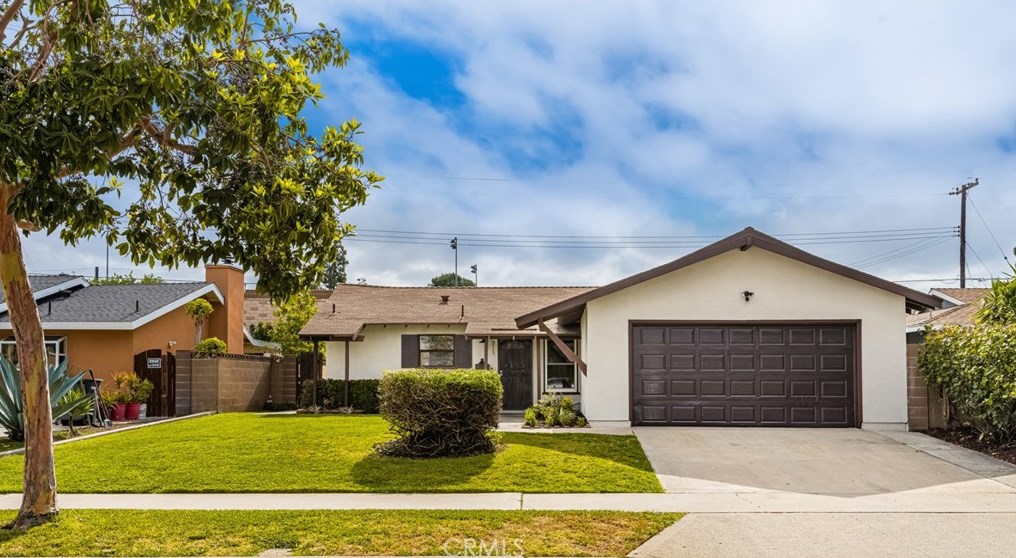 811 Highland St, Orange, CA 92867-7106