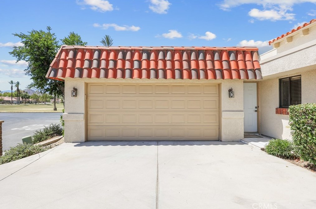41099 La Costa Cir, Palm Desert, CA 92211-0704