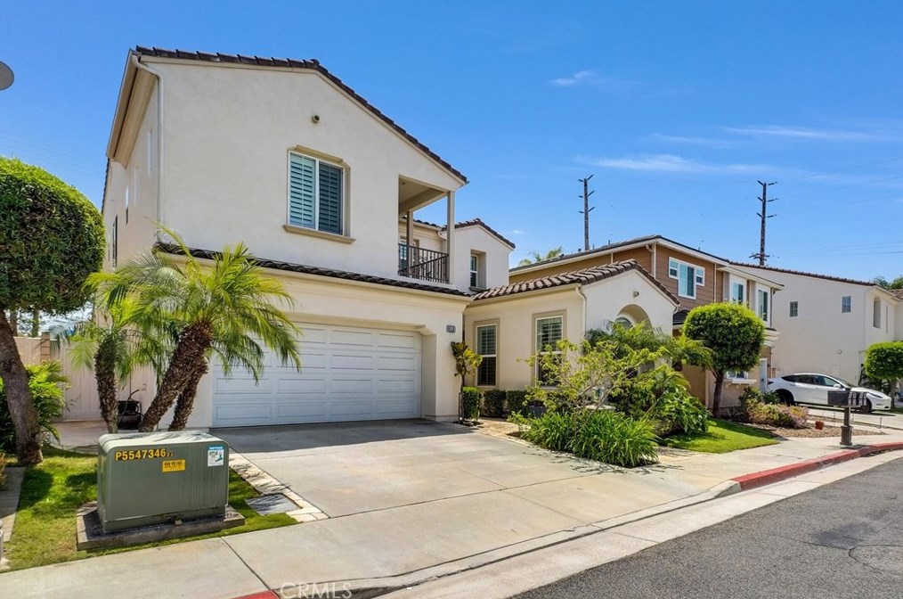 8518 Cape Canaveral Ave, Santa Ana, CA 92708-5045