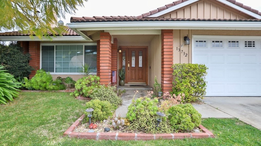 13732 Typee Way, Irvine CA  92620-3272 exterior