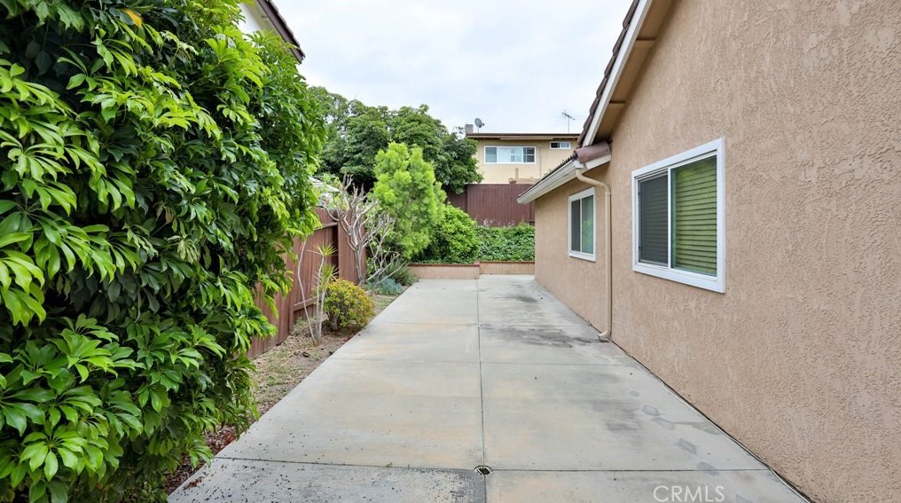 13732 Typee Way, Irvine CA  92620-3272 exterior
